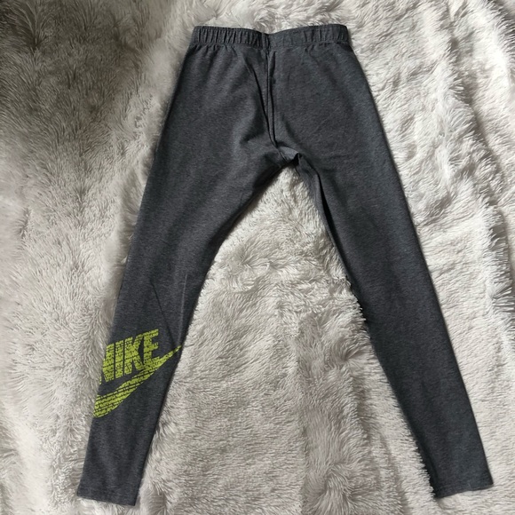 Nike Leggings - Picture 2 of 2
